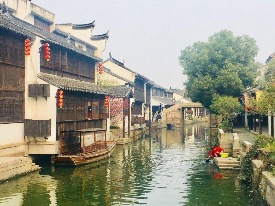 逃离违建房屋2